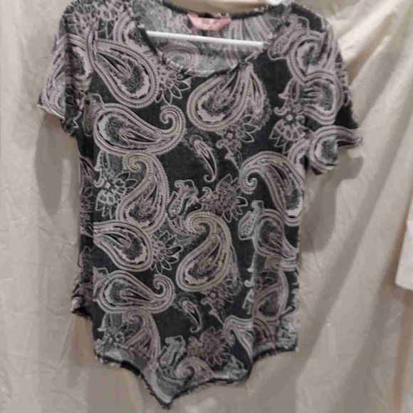 Tops - Paisley Print Black and White Women's Top
